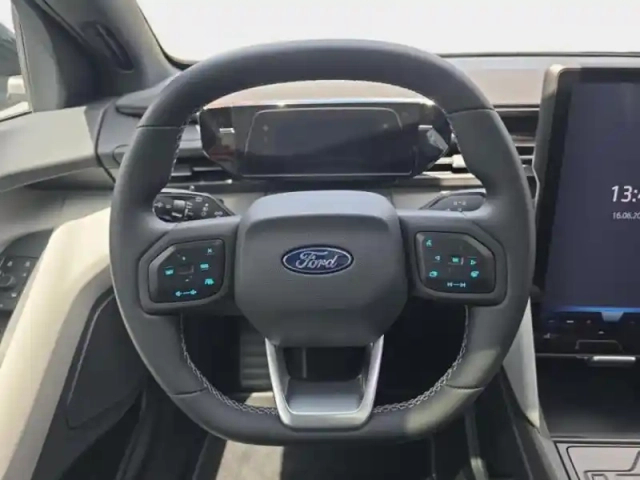 Ford Explorer 286ch extended range 79kwh pack premium rwd — photo 15