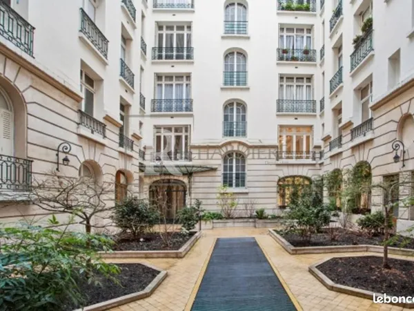 Appartement 7 pièces 235 m²