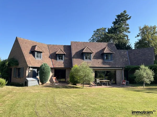 Maison 6 pièces 230 m²