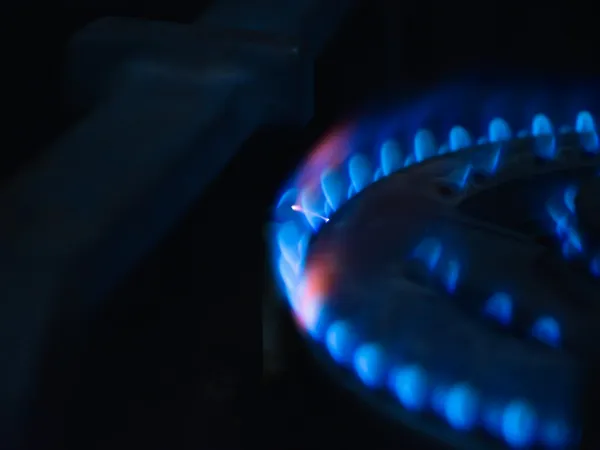 Gaz : une troisième hausse attendue au 1er novembre, chauffage à 0,158 €/kWh (+8 %) selon les estimations — le barème officiel de la CRE n'est pas encore connu