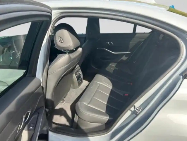 Bmw Serie 3 série 3 330ea xdrive 292ch m sport — photo 11