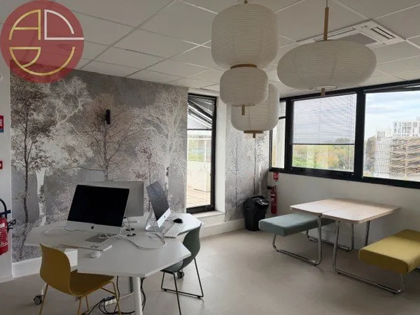 Bureau et espace de travail Location Toulouse  323m² 5120€