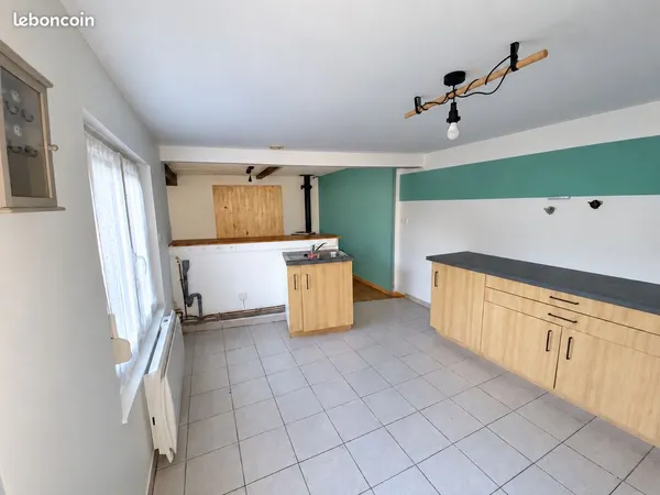 Location F2 46m2 avec cour 42m2 à la campagne