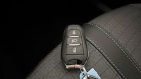 Peugeot 2008 1.2 PureTech 130ch S&S Allure Pack — photo 16