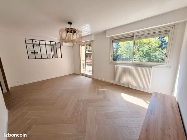 À LOUER À AIX-EN-PROVENCE - T3 MEUBLÉ DE 72 m² RÉNOVÉ