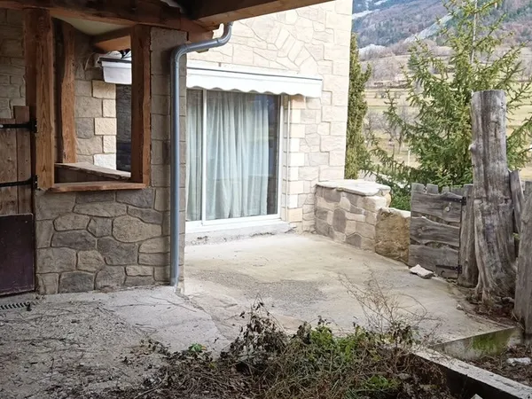 Maison 3 chambres garage abris