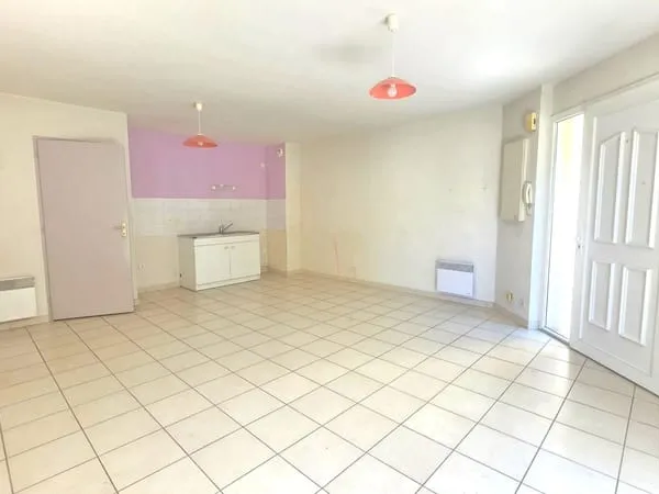 Appartement T2 Libre avec Terrasse et parking