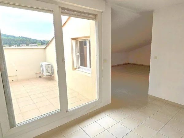 Appartement 2 pièces 85 m²