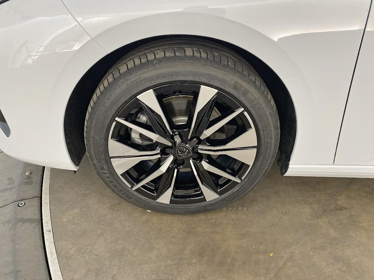 Peugeot 308 sw hybrid 145 e-dcs6 allure — photo 11