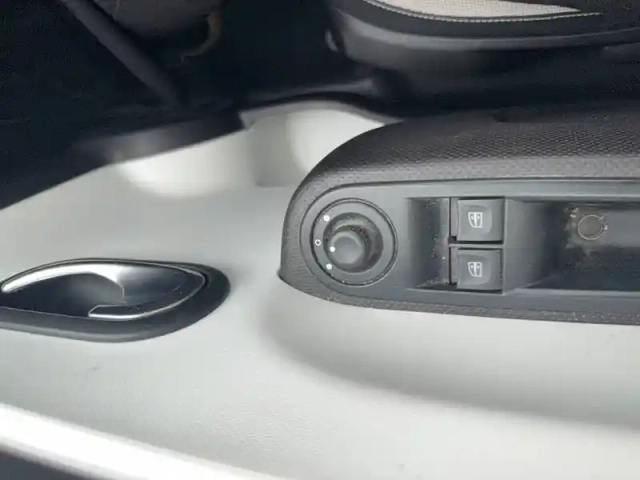 Renault Twingo iii sce 65 — photo 1