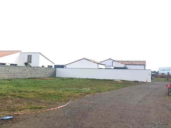Terrain 619 m² SAINT HILAIRE DE RIEZ
