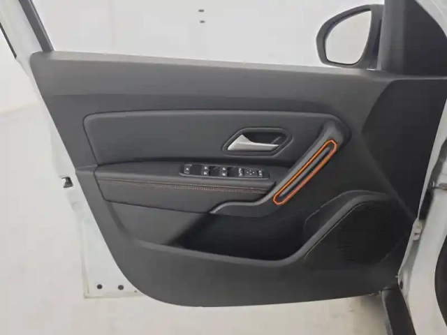 Dacia Duster eco-g 100 4x2 — photo 77