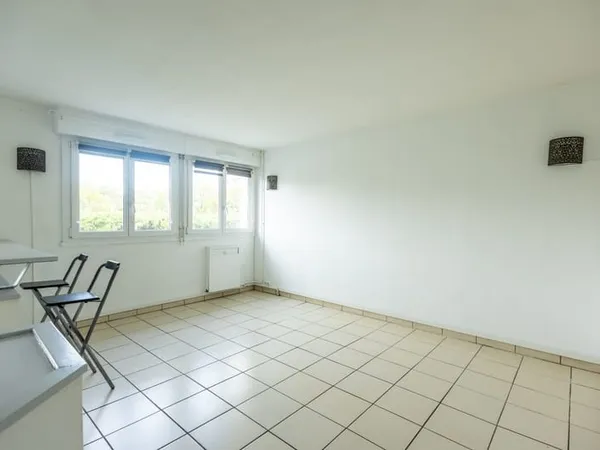 Vente Appartement 3 pièces avec ravalement isolé à vendre à