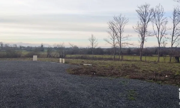 Terrain 629 m²