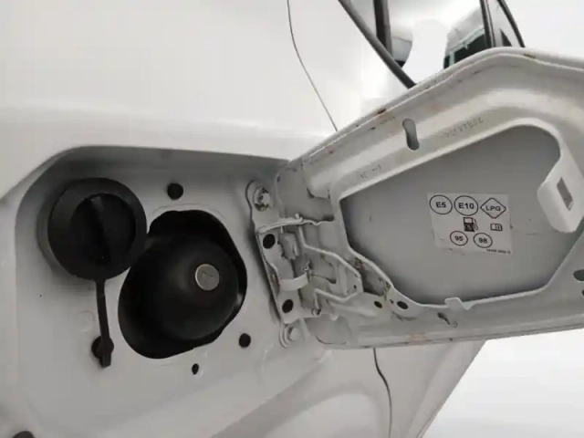 Dacia Sandero 1.0 eco-g 100ch essential — photo 10