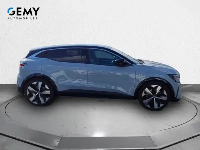 Renault Megane e-tech 220 ch autonomie confort ac22 — photo 4