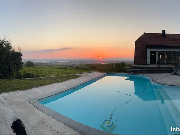 Maison en 2 logement piscine et vue sur la plaine dans le vignoble