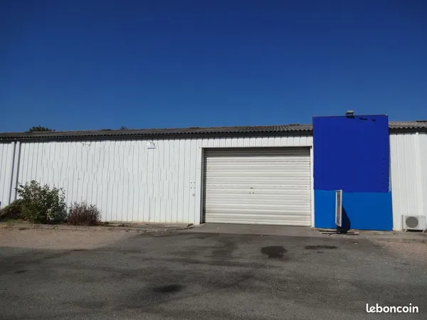 Local industriel 320 m2