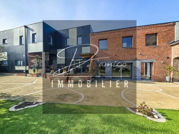 Maison d'exception avec piscine et grange rénovée à Haspres
