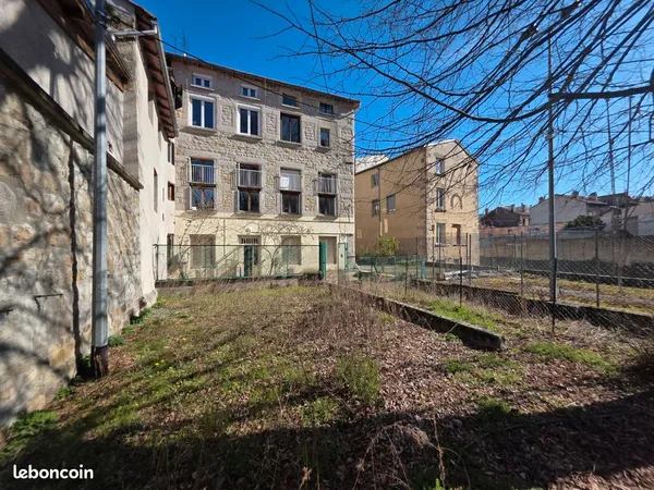 Creche de 110m2 secteur centre 2