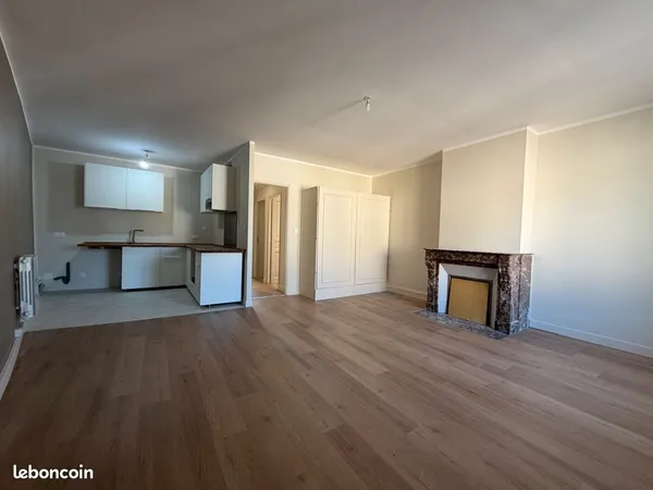 Lunéville centre - Rénové 2026 - 2 chambres - Cheminée - Sans travaux