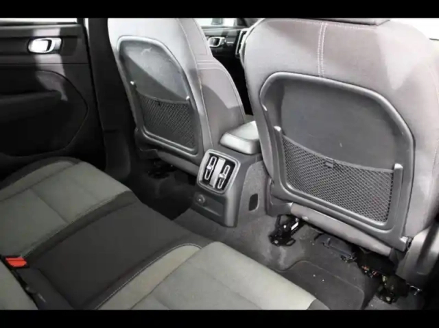 Volvo Xc40 t4 recharge 129 + 82ch plus dct 7 — photo 11