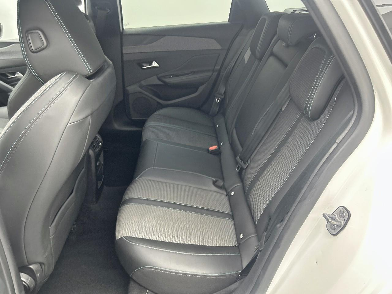 Peugeot 308 sw puretech 130ch s&s eat8 allure pack — photo 13