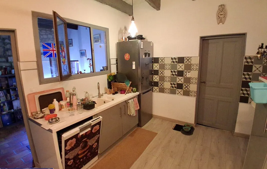 Photo 3