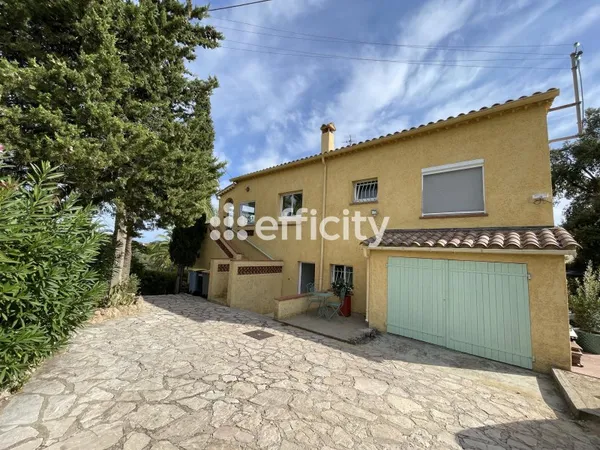 Maison 8 pièces 226 m²