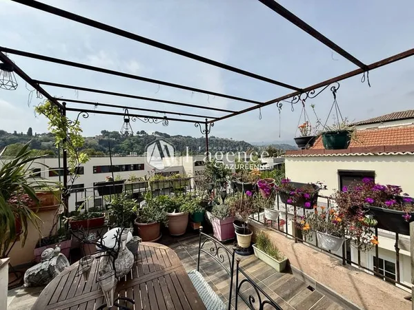 CAGNES SUR MER : APPARTEMENT VILLA LUMINEUX 3/4 PIÈCES GARAG