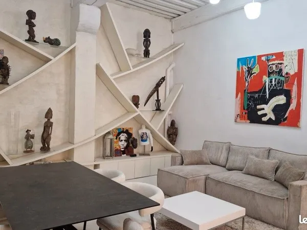 Croix Rousse, beau Canut 83m²,loué meublé