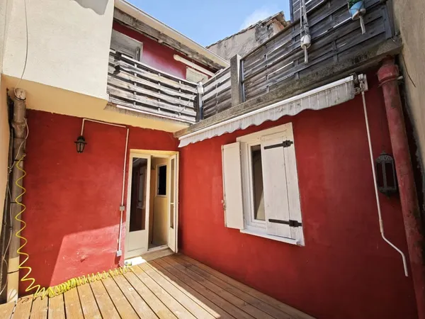 Maison de ville de type 4 avec terrasse