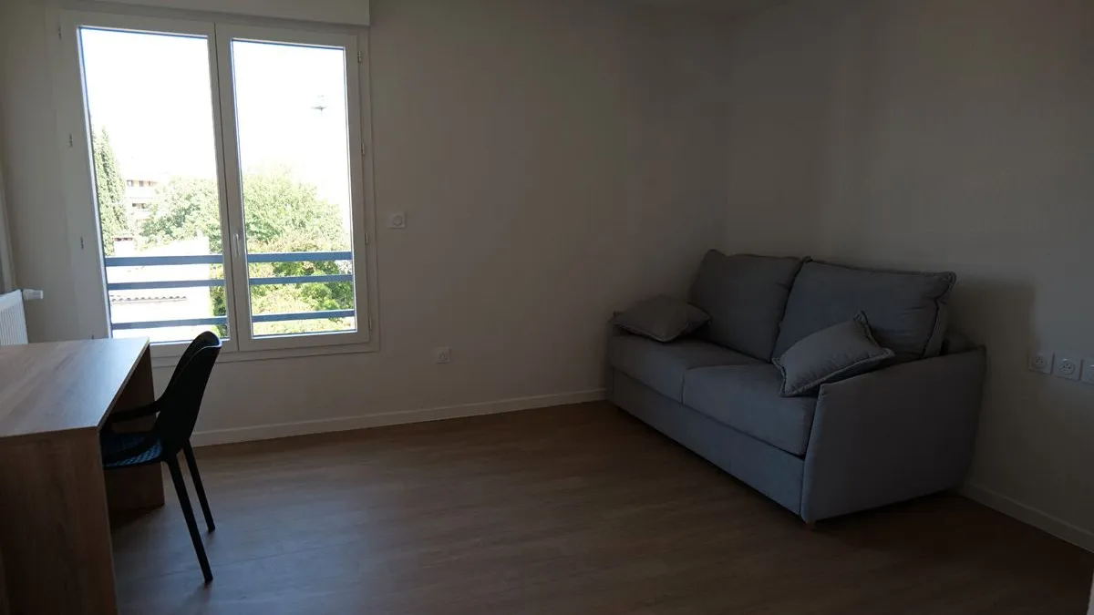 Photo 3