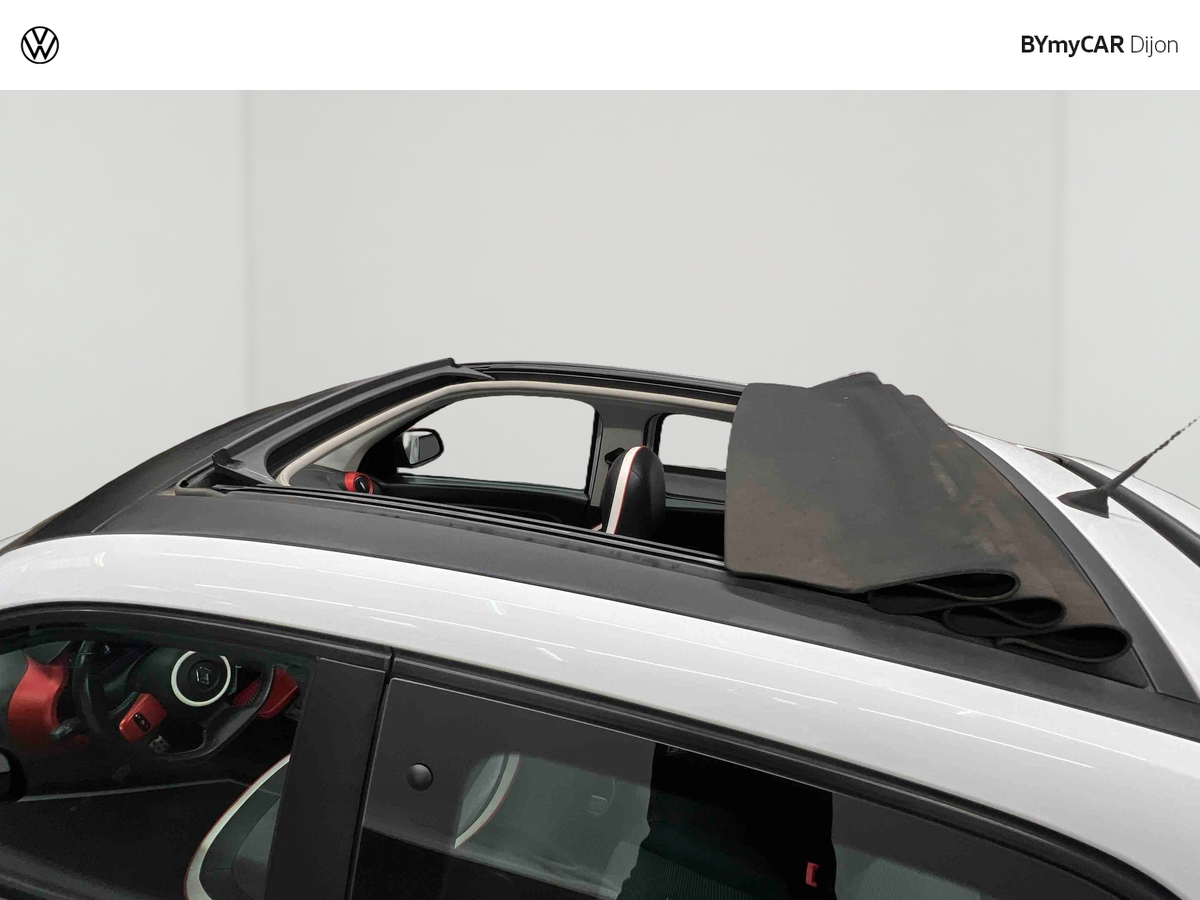 Renault Twingo III 0.9 TCe 90 Energy — photo 22