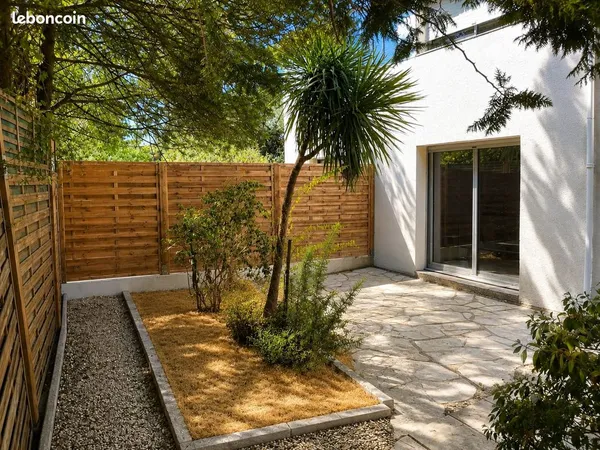 1 Chambre dans Colocation 2 personnes 52m2 Rénové avec Jardin - Proche Cardo / Facultés
