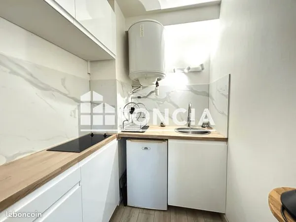 Studio 1 pièce 16 m²