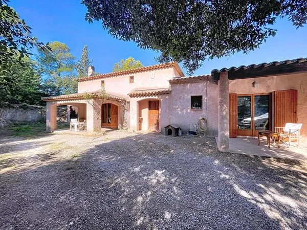 Maison Le Thoronet 5 pièce(s) 154 m2 + 4 chambres + Garage