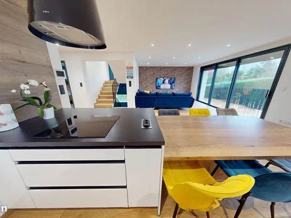 Villa 6 pièces 206 m²