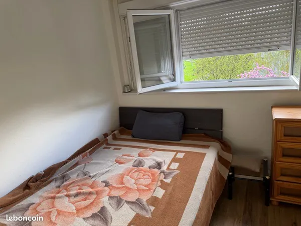 Chambre à louer en colocation