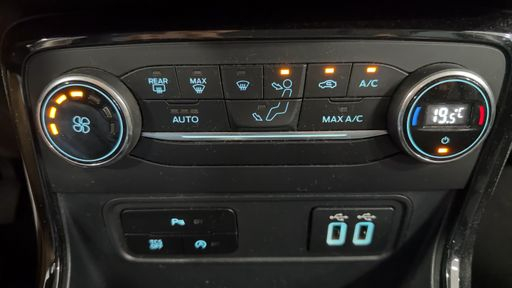 Ford EcoSport 1.0 EcoBoosst 125 - Titanium – 2019 – 88131 km – Essence – Boîte Manuelle — photo 14