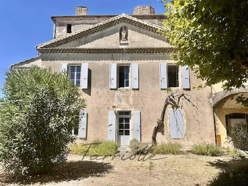 Propriété 10 pièces 745 m²