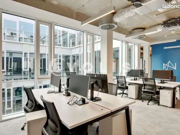 Bureau 2 687 m²