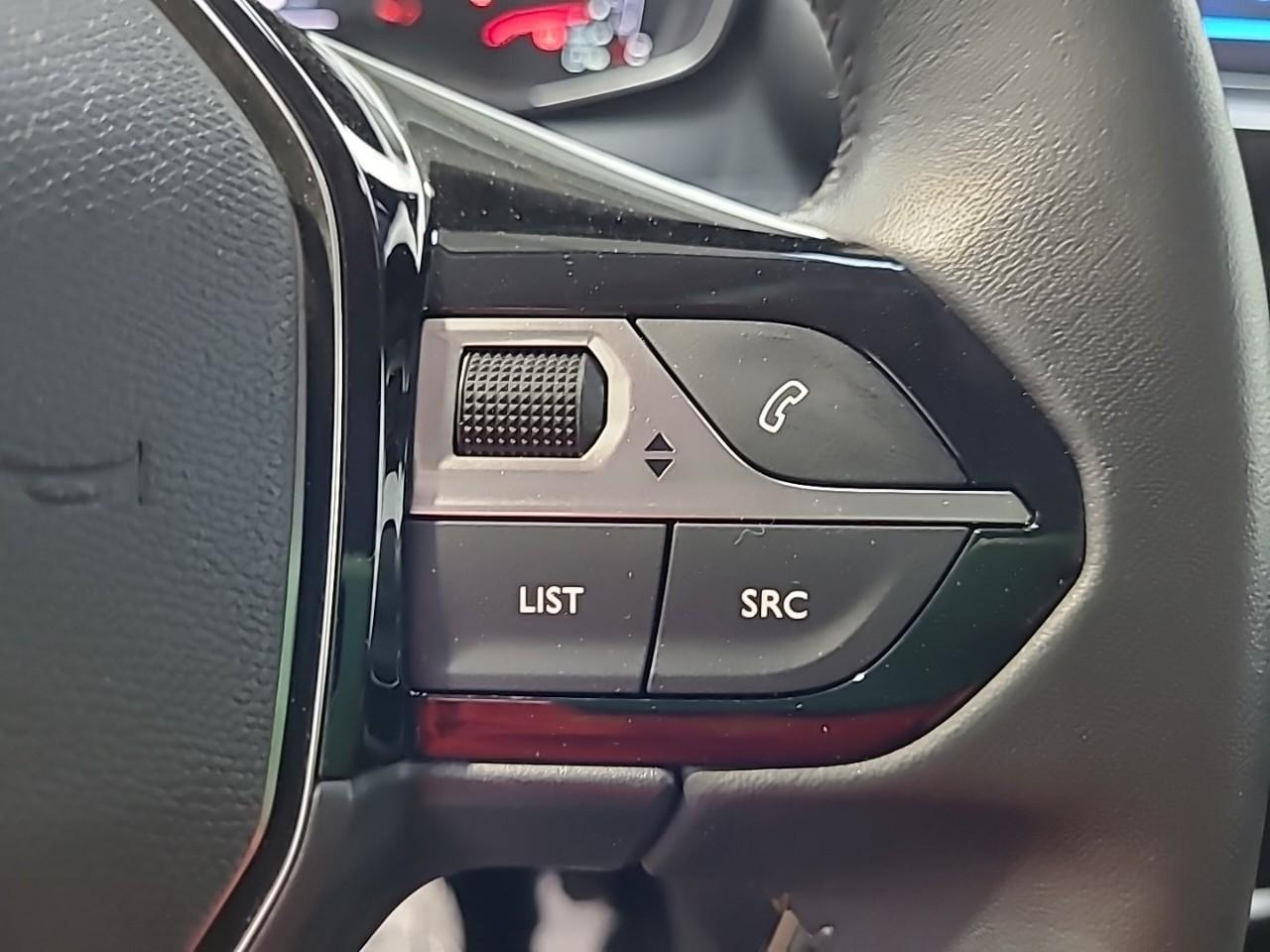Peugeot 208 puretech 75 s&s bvm5 active pack — photo 18
