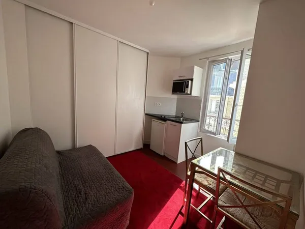 Studio 1 pièce 13 m²