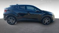 Toyota C-Hr 122h Distinctive 2WD E-CVT — photo 4