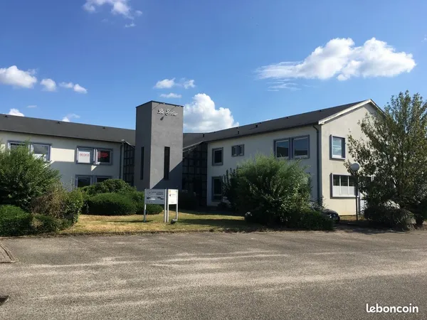 A vendre Bureaux 112m2 Villefranche/Limas