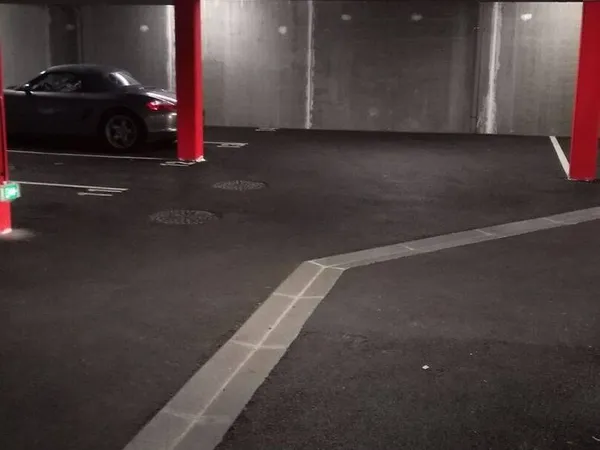 Parking 125 m²
