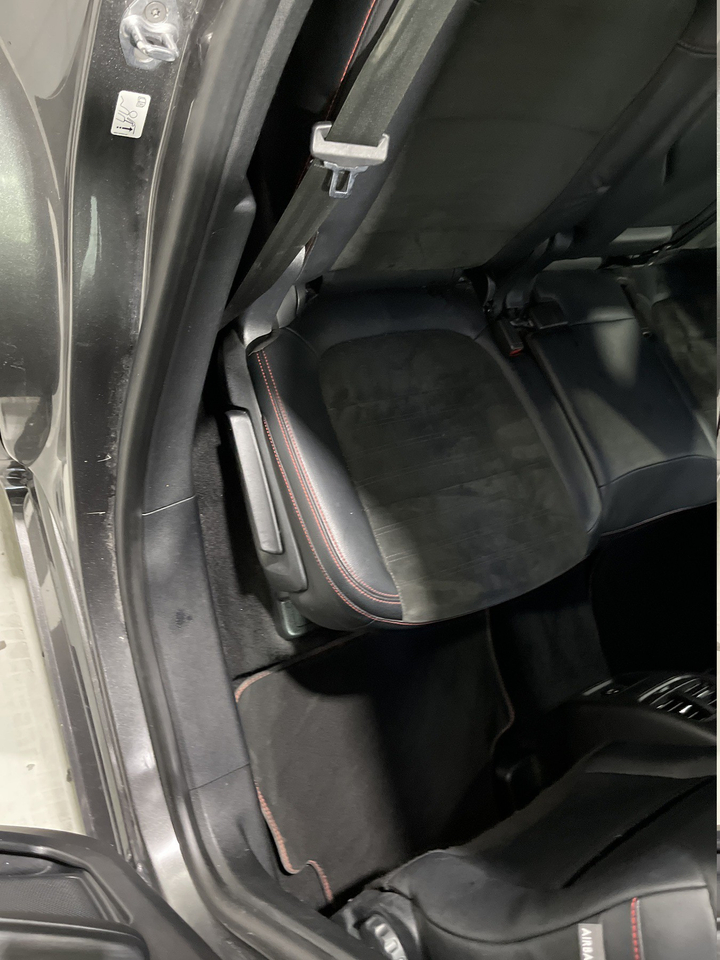 Ford Kuga — photo 68