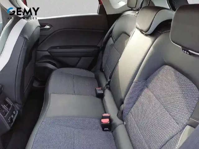 Renault Captur e-tech 145 - 21 — photo 10