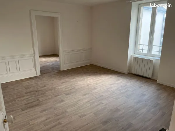 Appartement T4 centre ville l'Isle sur le Doubs